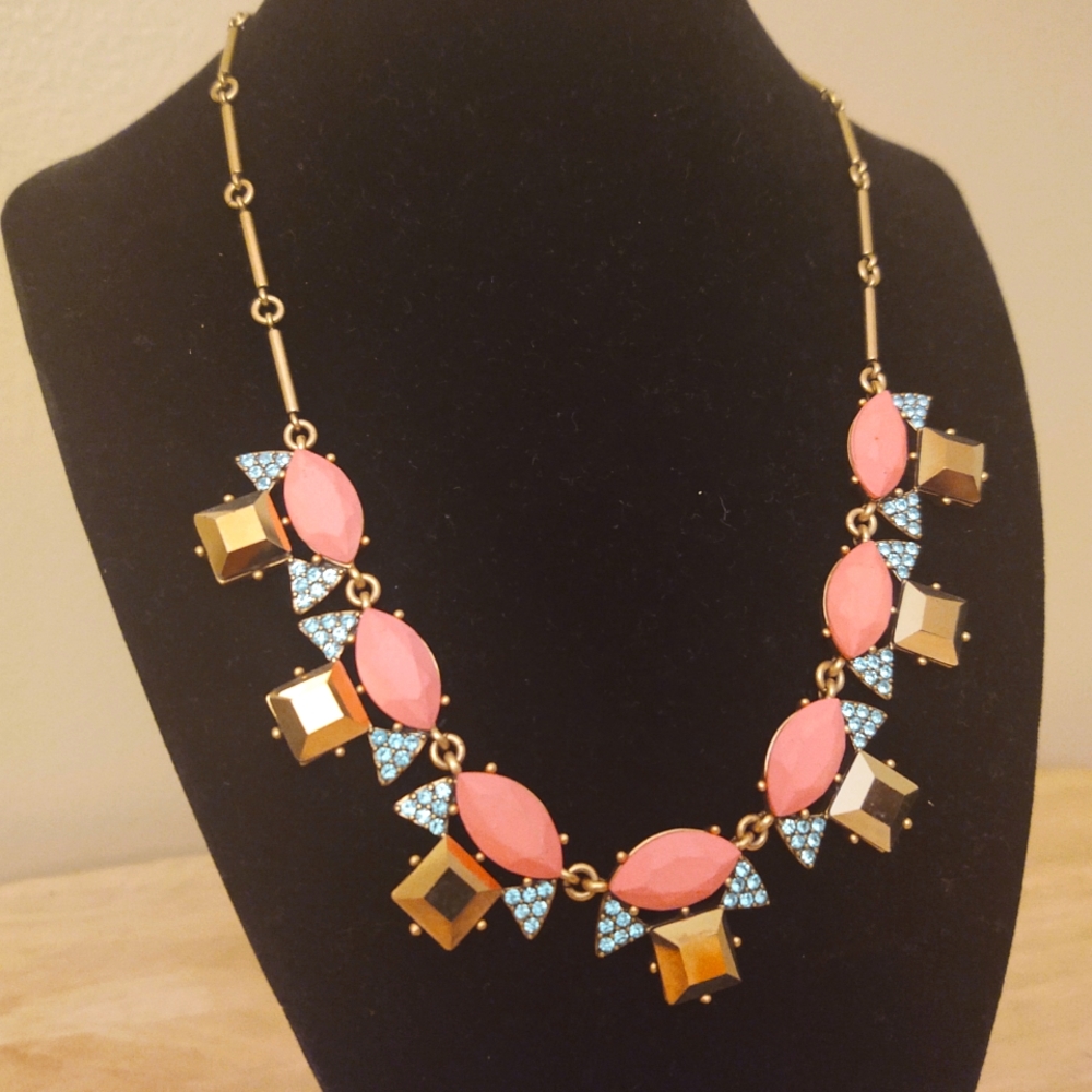 Women's necklace